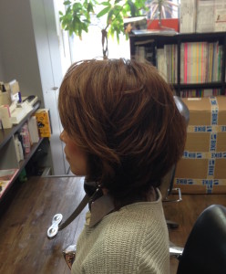 縮毛矯正ですが、毛先をアールさせて、ボリュームも残しま - polish.custom-hair掲載