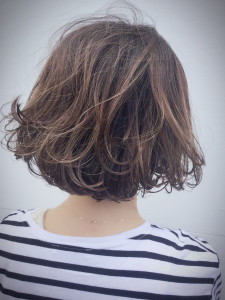 グレイカラーデザインボブ - kubu hair掲載