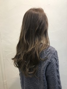 透け感スモーキーロング - Bell hair掲載