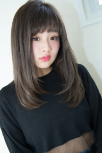 【Reginavita】自然にまとまる小顔セミロング - Reginavita 栄店掲載