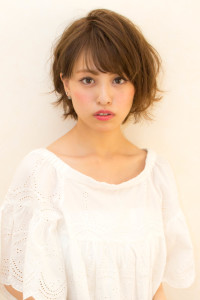 【hair coucou】耳かけオシャレなウェーブショート - broto掲載