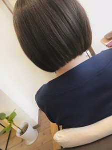 艶やかな裾スッキリボブ♪ - nest掲載