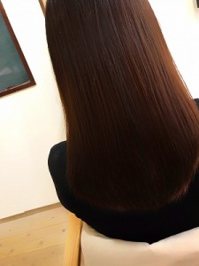シンプルにきれいなセミロングのデザイン? - nest掲載