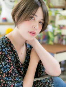 ツヤショート…前下がりで小顔見せ - COVER HAIR bliss 北浦和西口店【カバー ヘア ブリス】掲載