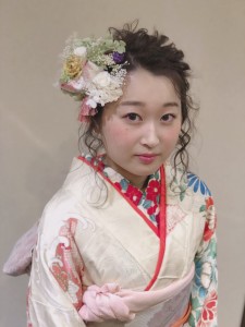２０１９年成人式ヘアアレンジ（ミディアム） - SUPER CUT 元町店掲載