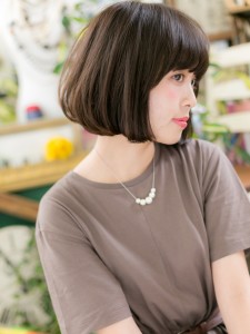 耳かけが◎シンプルワンカール大人ボブ - COVER HAIR bliss 上尾西口店掲載
