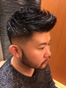 外国人風バーバースタイル オールフロントアップバングフェード - ヘアーモードキクチ 銀座店掲載