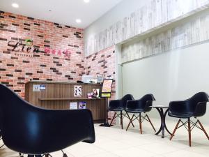 Hairs 姫路飾磨店 ヘアーズ ヒメジシカマテン 姫路市飾磨区 美容室 Sakuria サクリア