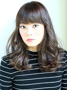 ラフにゆれるセミロングウェーブ - hair make flencia掲載