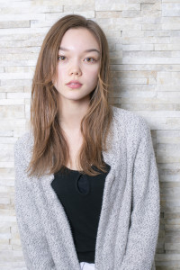 外国人風ミルクティーブラウン☆【渋谷でカットが上手いと人気】 - クロードモネ H2O・AVEDA 渋谷ヒカリエshinQs店掲載