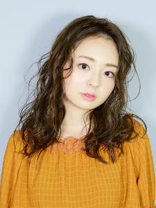 ”外国人風”ウェーブスタイル - HAIR & MAKE EARTH 小松店掲載