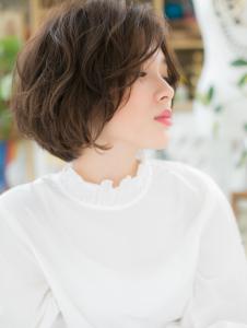 センターパート…外国人風ラフエアリーボブ ふんわりボブ - COVER HAIR & SPA bliss 浦和西口店【カバー ヘア アンド スパ ブリス】掲載
