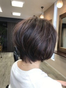毛先ワンカールショートヘア - ani  HAIR DESIGNING掲載