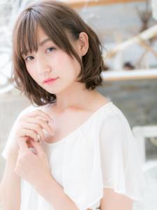 ナチュラルウェーブの前下がりボブ　エアリーカール - mod's hair【モッズヘア】越谷/越谷西口店掲載