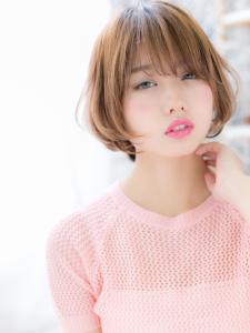 外国人風カラー☆くせ毛風耳かけショート　ニュアンスカール - mod's hair【モッズヘア】上尾/上尾西口店掲載
