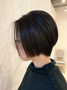 ストレートのコンパクトショート - Hair&Make OPSIS掲載