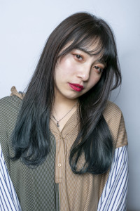 毛先で遊ぶグラデーションカラー【渋谷でカットが上手いと人気】 - クロードモネ H2O・AVEDA 渋谷ヒカリエshinQs店掲載