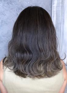 退色も楽しめるバレイヤージュカラー - Hair salon Attirer掲載