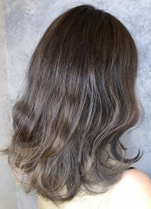 退色も楽しめるバレイヤージュカラー - Hair salon Attirer掲載