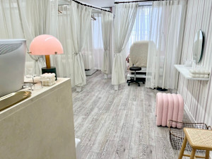 まつげエクステ専門サロン Honeyl マツゲエクステセンモンサロン ハニエル 大阪市北区 まつ毛サロン Sakuria サクリア