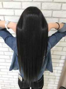 スーパーロングも透明感たっぷりアッシュグレー - Ash 戸田公園店掲載