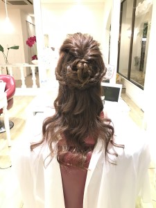 編み込みハーフアップ - stella 吉祥院店掲載