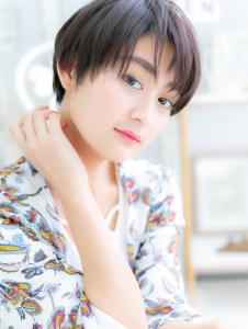 アシンメトリー前下がり大人マッシュショート　クールショート - mod's hair 上尾【モッズヘア】上尾西口店掲載