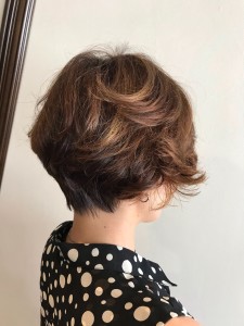 レンジカッパーのグラマラスカラーで仕上げるクラシックカール - RattleTrap Hair掲載