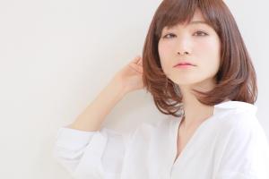 大人女性の小顔レイヤーボブ - LINK掲載