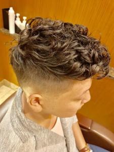 外国人風 パーマ フェード バーバースタイル - ヘアーモードキクチ 銀座店掲載