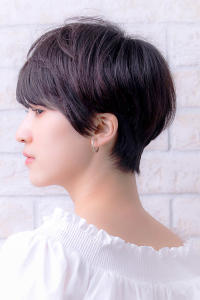 グラデーションカラー&ダブルバングの小顔ワンサイドショート - Hair art chiffon 川口店掲載