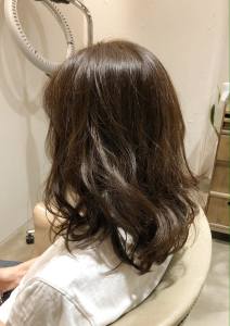 グレイ世代にマットゴールドでオシャレに明るく♪ - Hair&Make OPSIS掲載