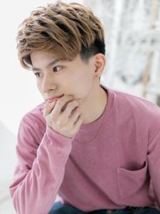 男らしさUP！刈り上げ×ワイルドアップバング　くせ毛風 - mod's hair【モッズヘア】越谷/越谷西口店掲載
