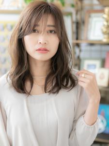 斜めバングのアシンメトリーナチュラルラフウェーブ　くせ毛風 - COVER HAIR bliss【カバーヘア ブリス】北浦和/北浦和西口店掲載