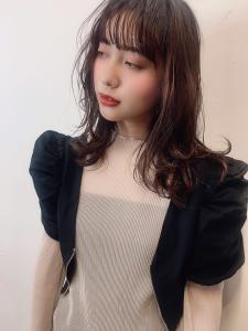 くびれレイヤーアッシュグレージュセミミディ61 - ALICe by AFLOAT掲載