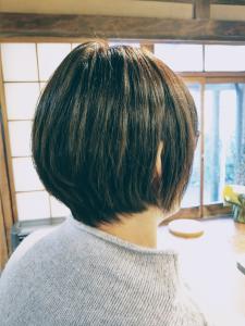 丸みのある前下がりショートボブ - ヒトトケ掲載