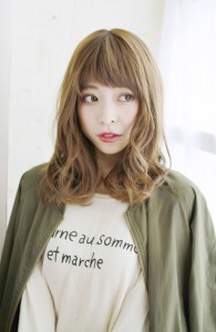 女っぽさをイヤミみなく・マッシュロング【宝塚】 - MIRROR+n掲載