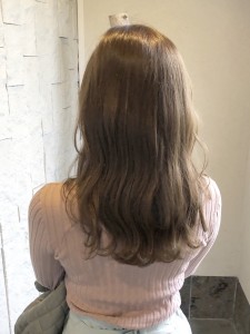 透明感のあるベージュカラー - GALLARIA Elegante可児店掲載