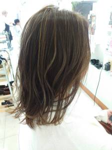 セミロングヘアスタイル - Hair VERDE掲載