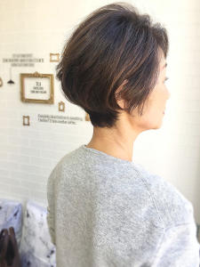 くびれ大人ショート - PEAK of HAIR掲載