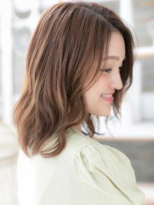 くせ毛風のラフな抜け感＊愛され無造作ウェーブ　ふわミディ - mod's hair【モッズヘア】越谷/越谷西口店掲載