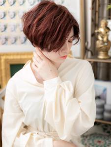 くせ毛風フェミニン*センターパート大人ボブ　耳かけ - COVER HAIR bliss【カバーヘア ブリス】北浦和/北浦和西口店掲載