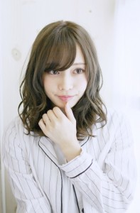 20代30代40代　ツヤ感・揺れ感ヘルシーレイヤー【宝塚】 - MIRROR+n掲載