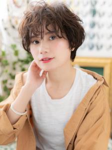 アシンメトリーなくせ毛風マッシュショート　マニッシュショート - COVER HAIR bliss 【カバー ヘア ブリス】川口/ららテラス川口東口駅前店掲載