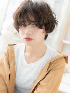 アシンメトリーなくせ毛風マッシュショート　厚めバング - mod's hair【モッズヘア】越谷/越谷西口店掲載