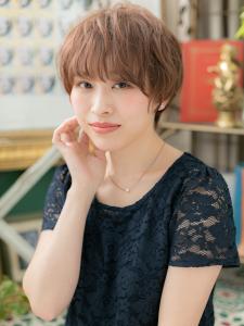 斜めバングで小顔くせ毛風ショートボブ 　毛先パーマ - COVER HAIR bliss 戸田公園西口店掲載
