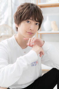 マット質感で優し気サイドパートショート　くせ毛風パーマ - mod's hair【モッズヘア】上尾/上尾西口店掲載