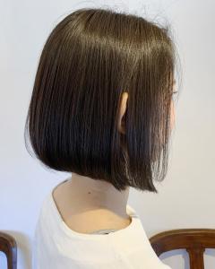 大人ボブ黒髪小顔耳かけグレーアッシュ - kocchi.掲載