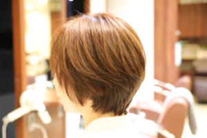 きれいなツヤのあるショートスタイル - Hair Salon D's掲載