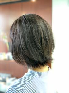 10代20代外ハネレイヤーボブスタイル  小顔シルエット - QUALIS 赤塚店掲載